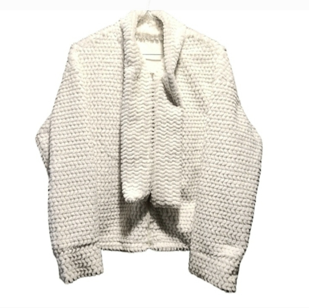 SHEIN Solid Zip Up Teddy Jacket Ladies Furry White Casual Fuzzy Small - Picture 5 of 6